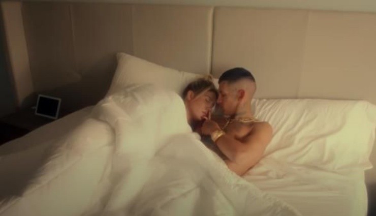 Wanda Nara Ünlü Rap'çiyle Yatakta