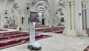 Hacılar İçin 11 Dil Bilen Robot!