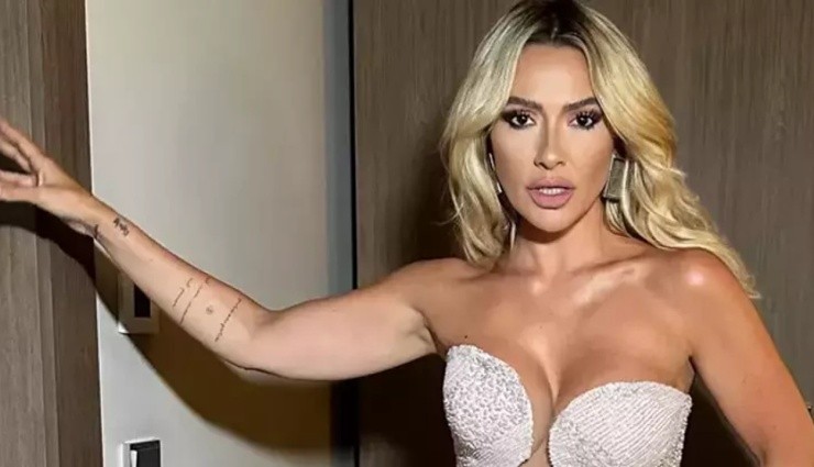 Hadise'nin Paylaşımı Gündem Oldu!