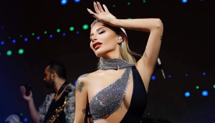 İrem Derici Yeni Sevgilisiyle Pozunu Paylaştı!