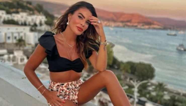 Özlem Yıldız'ın Yüzü Şişti!