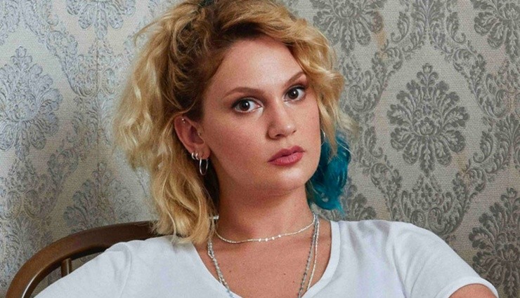 Farah Zeynep Abdullah 'Bihter'i Paylaştı!