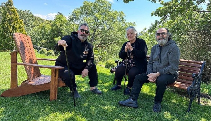Cem Yılmaz, Anne Ve Babasıyla Buluştu!