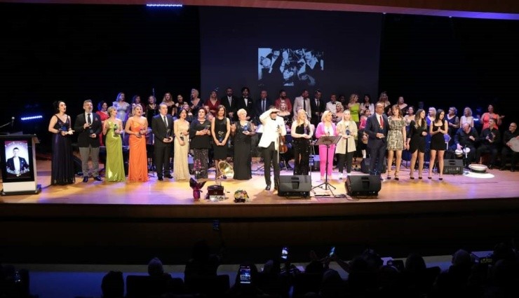 Talat Er Korosu'ndan Muhteşem Konser!