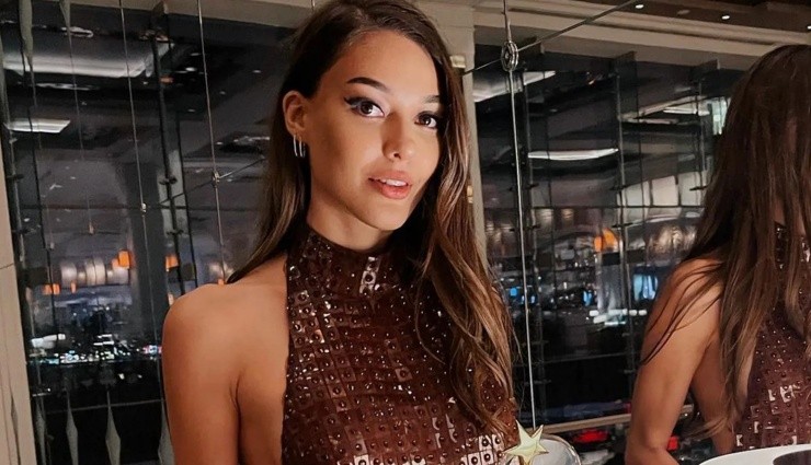 Dilan Çiçek Deniz'in 'Metro' Pozu Gündem Oldu!