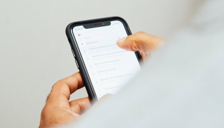 Fransa'da iPhone 12'nin Satışı Durduruldu!